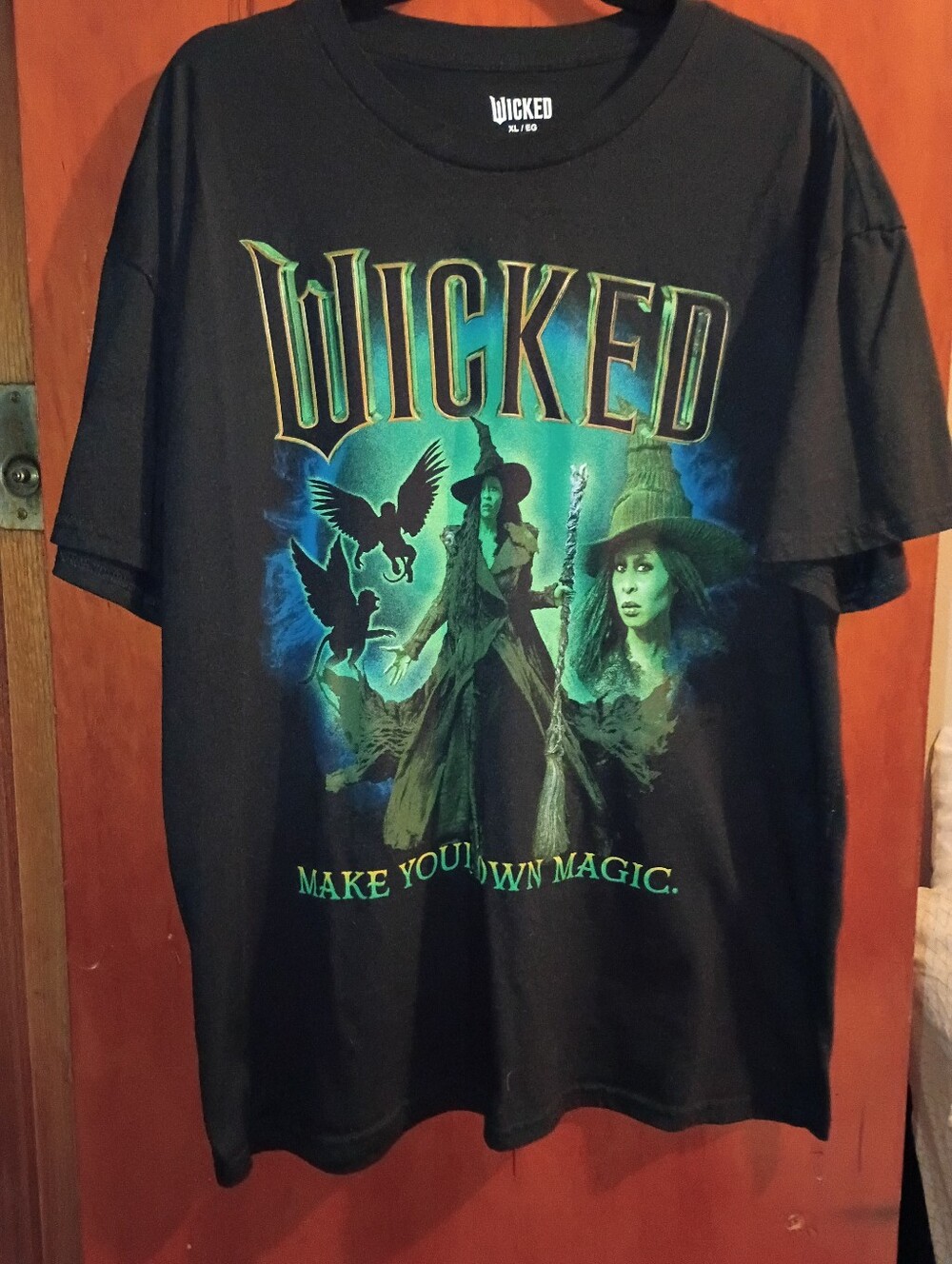 Wicked Size XL Graphic Tee